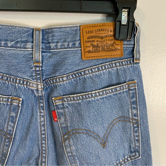 Levi’s Wedgie Straight Light Wash Jeans Size 24 - Picture 10 of 15